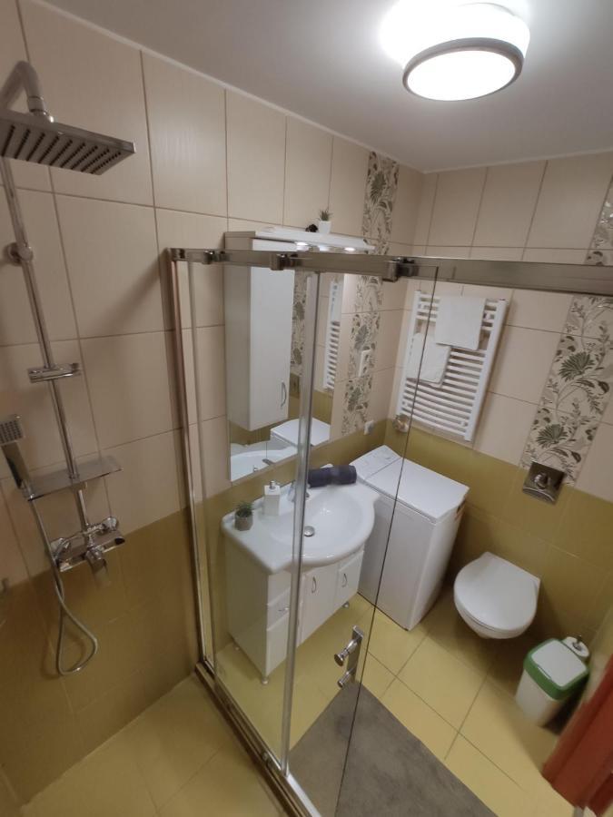 Holiday Apartman Sarvar Exterior foto