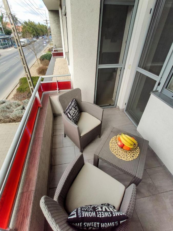 Holiday Apartman Sarvar Exterior foto