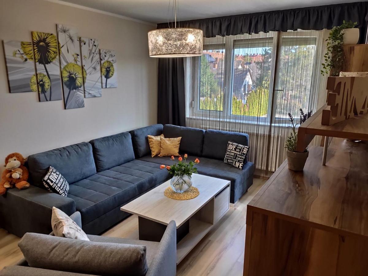 Holiday Apartman Sarvar Exterior foto