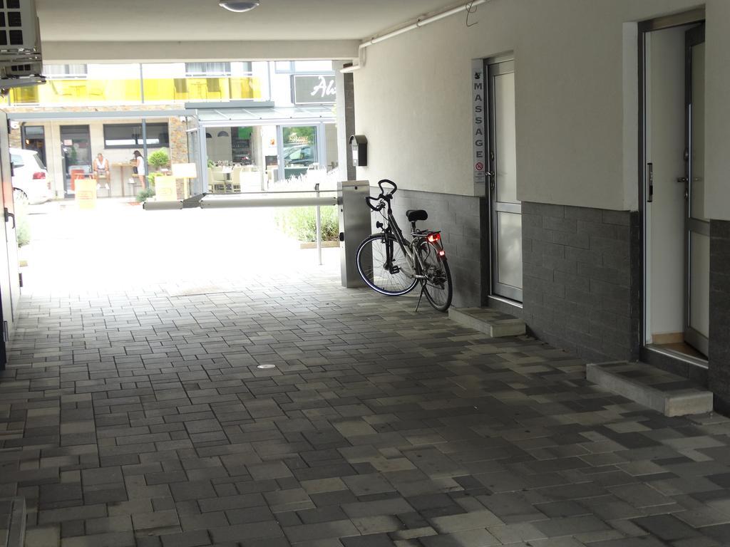 Holiday Apartman Sarvar Exterior foto